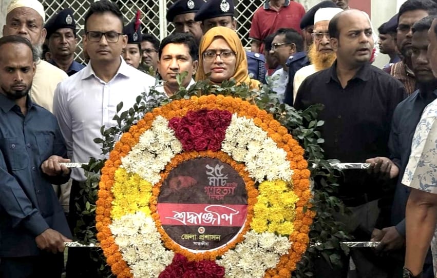 সাতক্ষীরায় ২৫ মার্চ গণহত্যা দিবসে বধ্যভূমিতে শহীদদের প্রতি শ্রদ্ধা